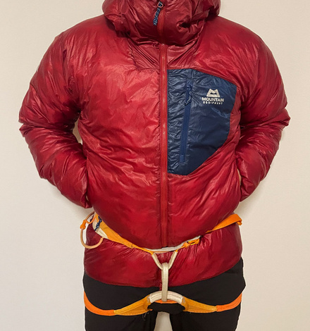 mountain-equipment-oreus-jas-details-riem-over-jas-c-fabian-von-schalscha-ehrenfeld-